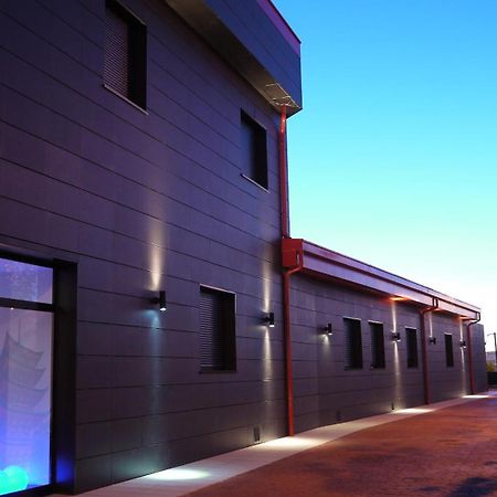 V Hotel Arroyomolinos Luaran gambar