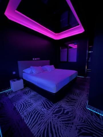 V Hotel Arroyomolinos Luaran gambar